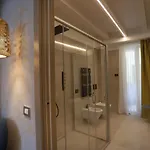Luxury Rocopom - Front Malgrate