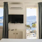 Ξενοδοχείο Luxury Rocopom - Front