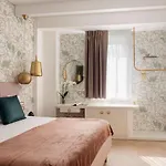 Ξενοδοχείο Luxury Rocopom - Front *