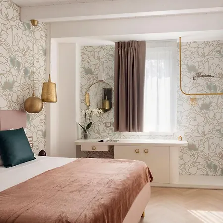 Hotel Luxury Rocopom - Front *
