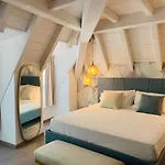 Hotel Luxury Rocopom - Front