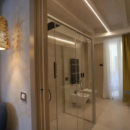 Luxury Rocopom - Front Malgrate