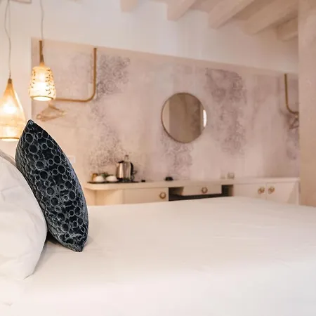 Luxury Rocopom - Front Hotel Malgrate