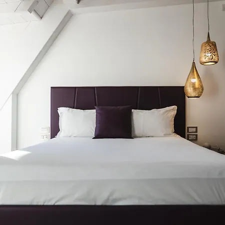 Hotel Luxury Rocopom - Front *