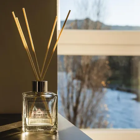 Luxury Rocopom - Front *