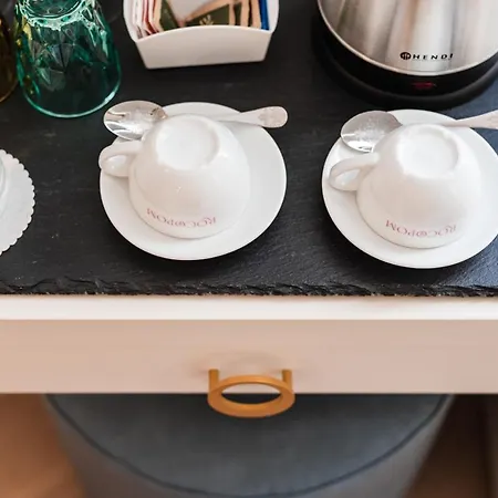 Luxury Rocopom - Front *