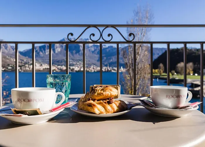 Luxury Rocopom - Front