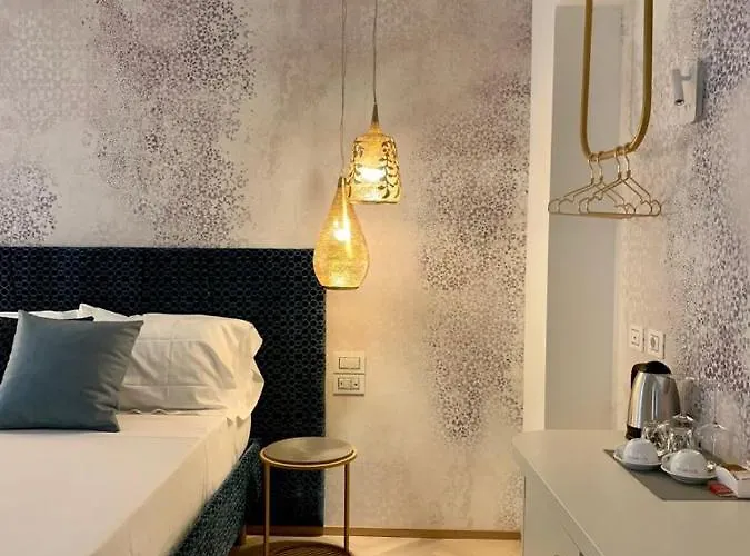 Luxury Rocopom - Front * Malgrate