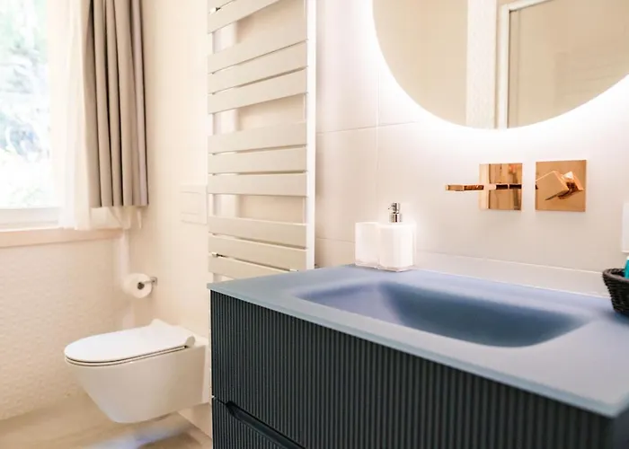 Luxury Rocopom - Front * Malgrate