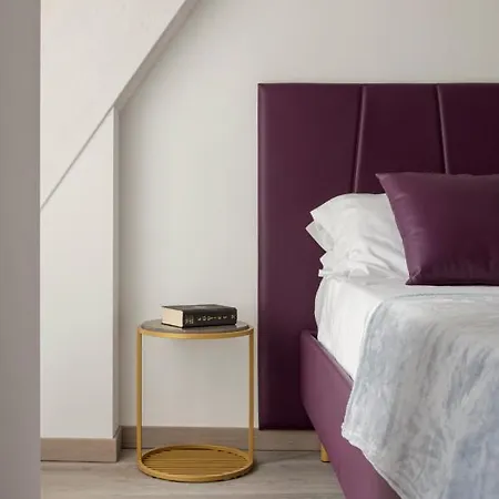 Luxury Rocopom - Front * Malgrate