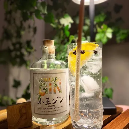 Luxury Rocopom - Front *