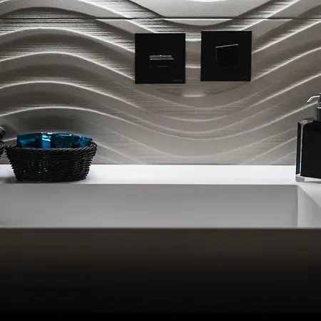 Luxury Rocopom - Front Hotel Malgrate