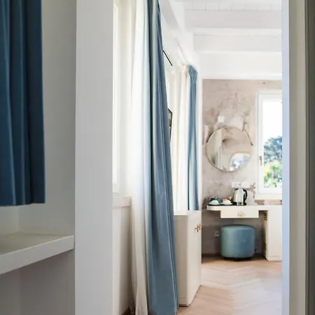 Luxury Rocopom - Front Hotel Malgrate