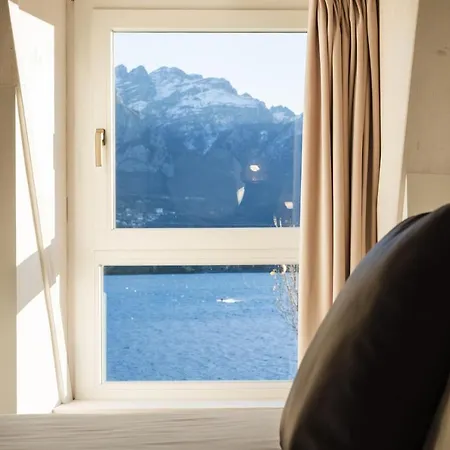 Luxury Rocopom - Front Hotel Malgrate