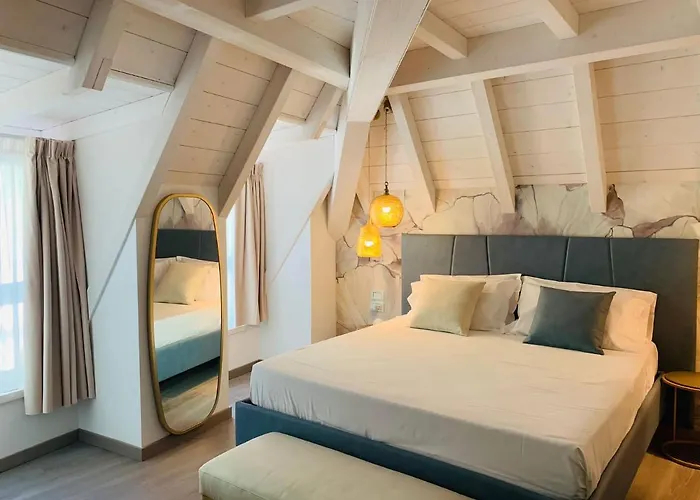 Hotel Luxury Rocopom - Front