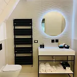 Luxury Rocopom - Front Отель