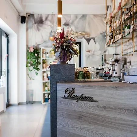 Luxury Rocopom - Front Отель