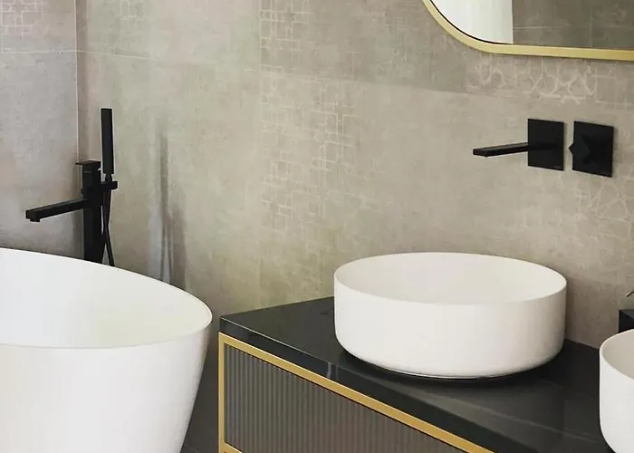 Luxury Rocopom - Front * Мальграте