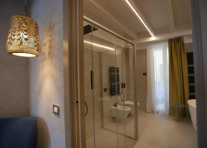 Luxury Rocopom - Front Мальграте